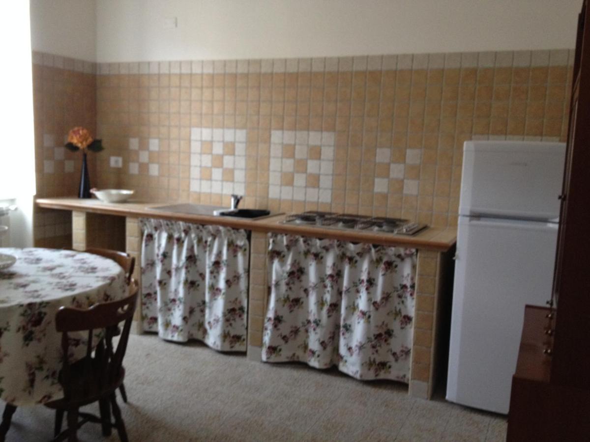 B&B La Rosa Gioia Dei Marsi Εξωτερικό φωτογραφία